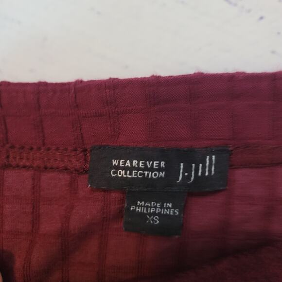 J. Jill	Size	XS Wearever Collection Square Design 3/4 Sleeve Maroon Tunic Top - Picture 4 of 9